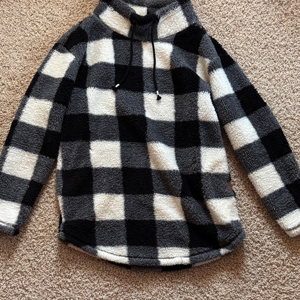 Sherpa Plaid Pullover Jacket - Black & White